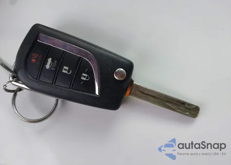 2018 Toyota Camry Le from USA, damaged, VIN 4T1B11HK3JU002350